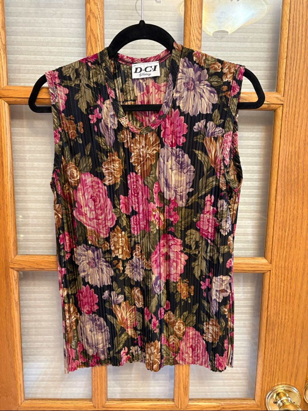 EUC Floral Sleeveless Pleated Top in Black and Pink